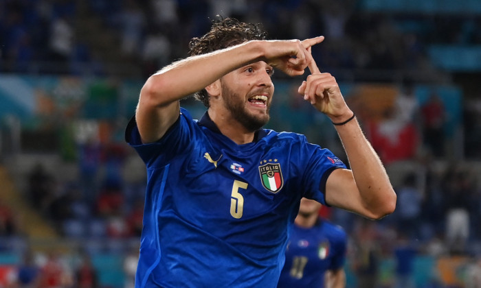 Manuel Locatelli, după un gol marcat în meciul Italia - Elveția / Foto: Getty Images