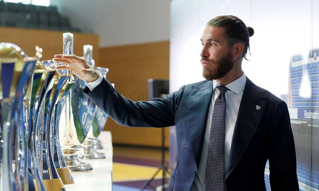 Tribute act and farewell to Sergio Ramos