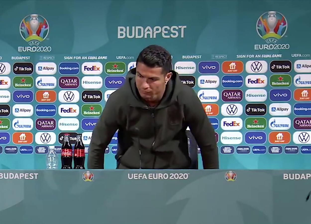 Cristiano Ronaldo nu a fost primul! Cine ar fi dat, de fapt, startul disputei cu un sponsor de la EURO 2020