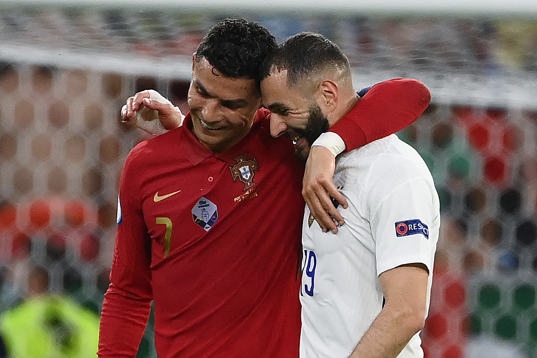 ”Este cel mai important!” Ce și-au spus Karim Benzema și Cristiano Ronaldo la finalul meciului Portugalia – Franța de la EURO 2020