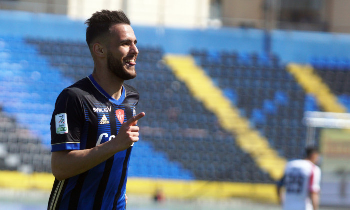 Marius Marin, după golul marcat în meciul Pisa - Cosenza din Serie B / Foto: Profimedia