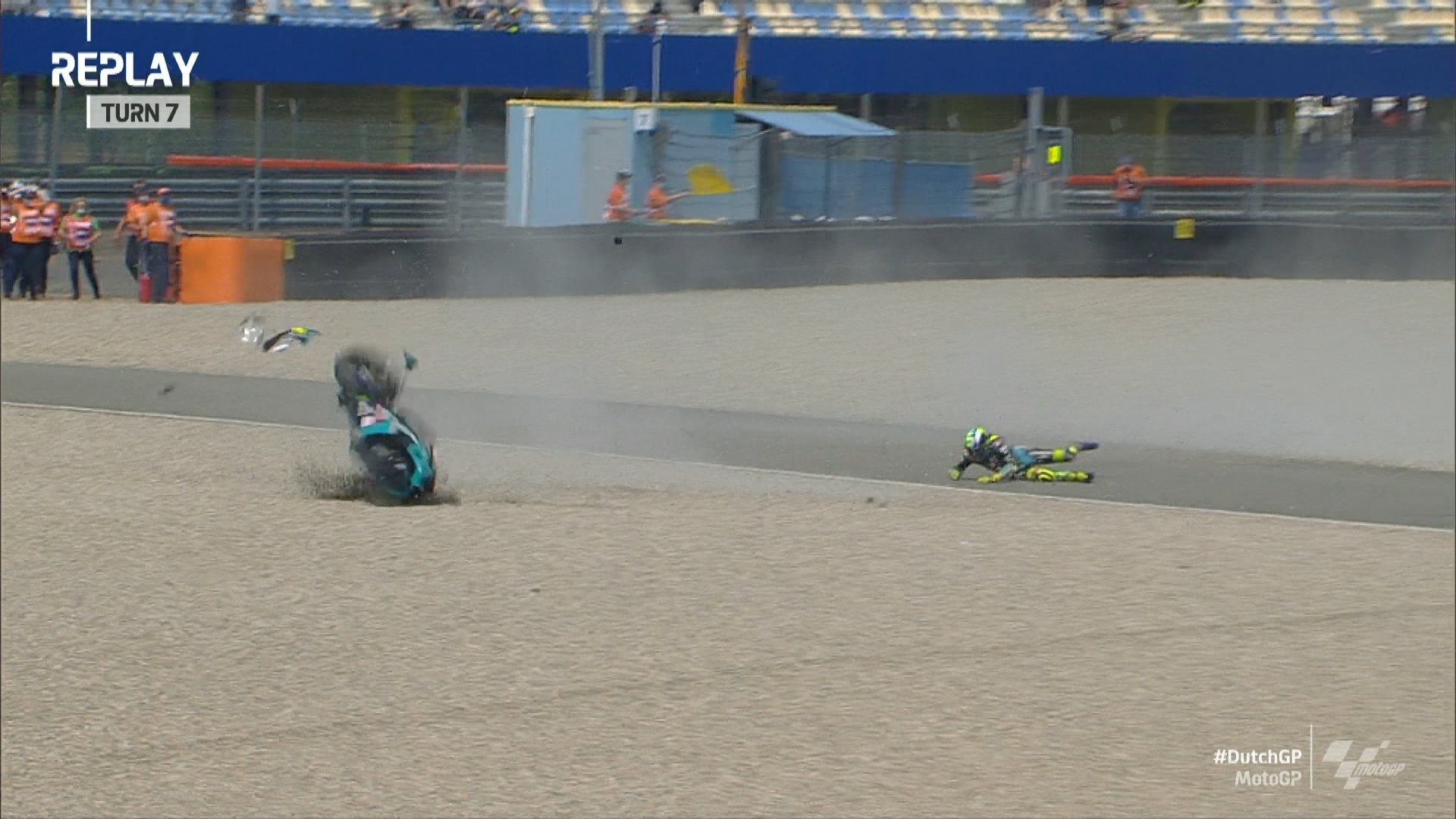 Valentino Rossi, accident în MP al Olandei! Motocicleta legendarului pilot din MotoGP s-a făcut praf
