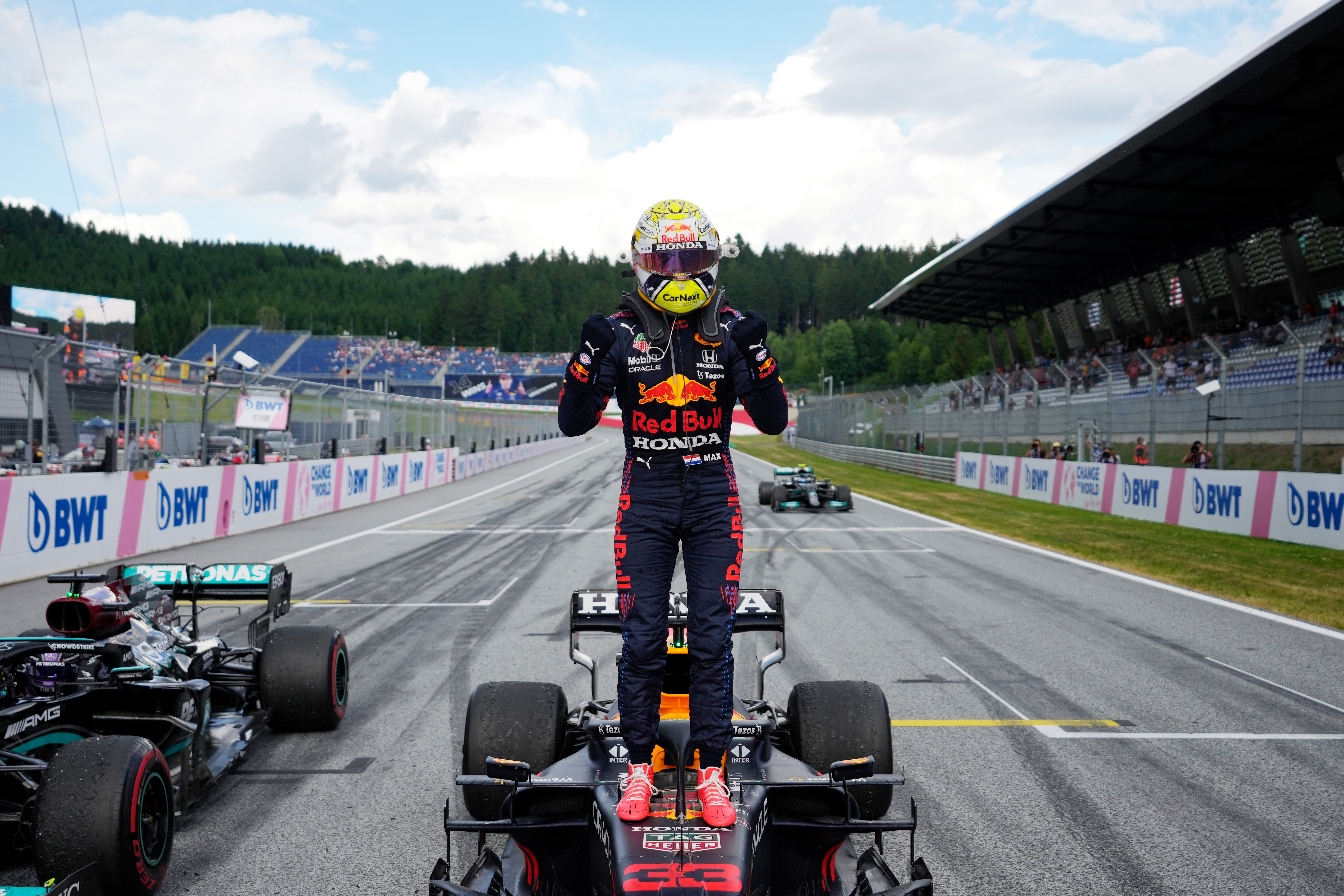 Verstappen a câștigat Marele Premiu al Stiriei după o cursă perfectă și e noul lider. Hamilton, pe 2. Norris, surpriză plăcută