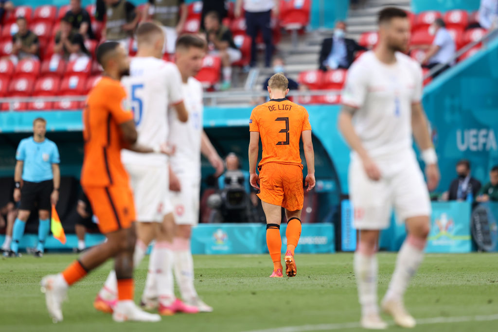 Olanda - Cehia 0-1, ACUM, în optimile EURO 2020. Holes deschide scorul! Batavii în 10, după eliminarea lui Matthijs de Ligt