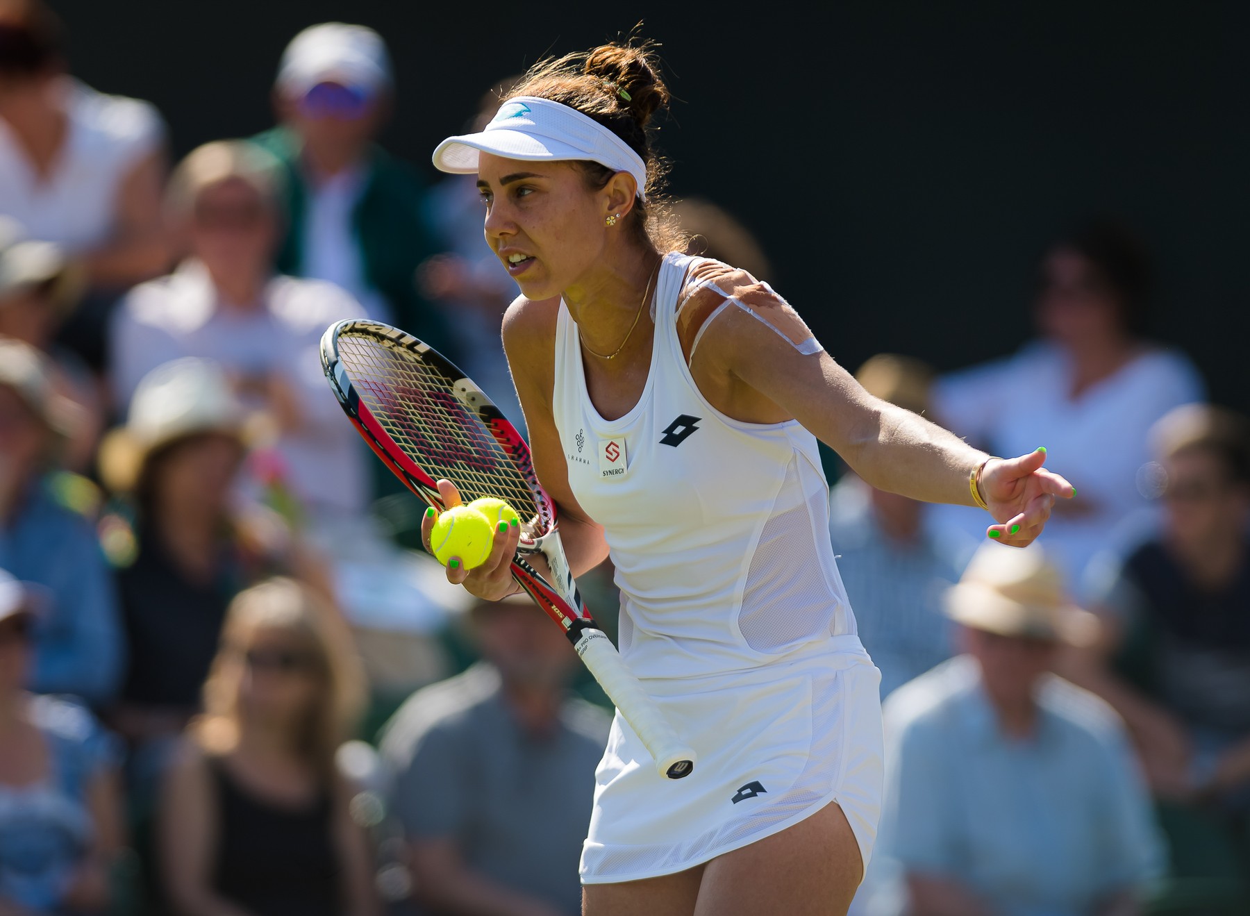 Irina Begu evoluează ACUM în primul tur la Wimbledon! Meciul Buzărnescu-Williams, amânat pentru marți. Niculescu, eliminată