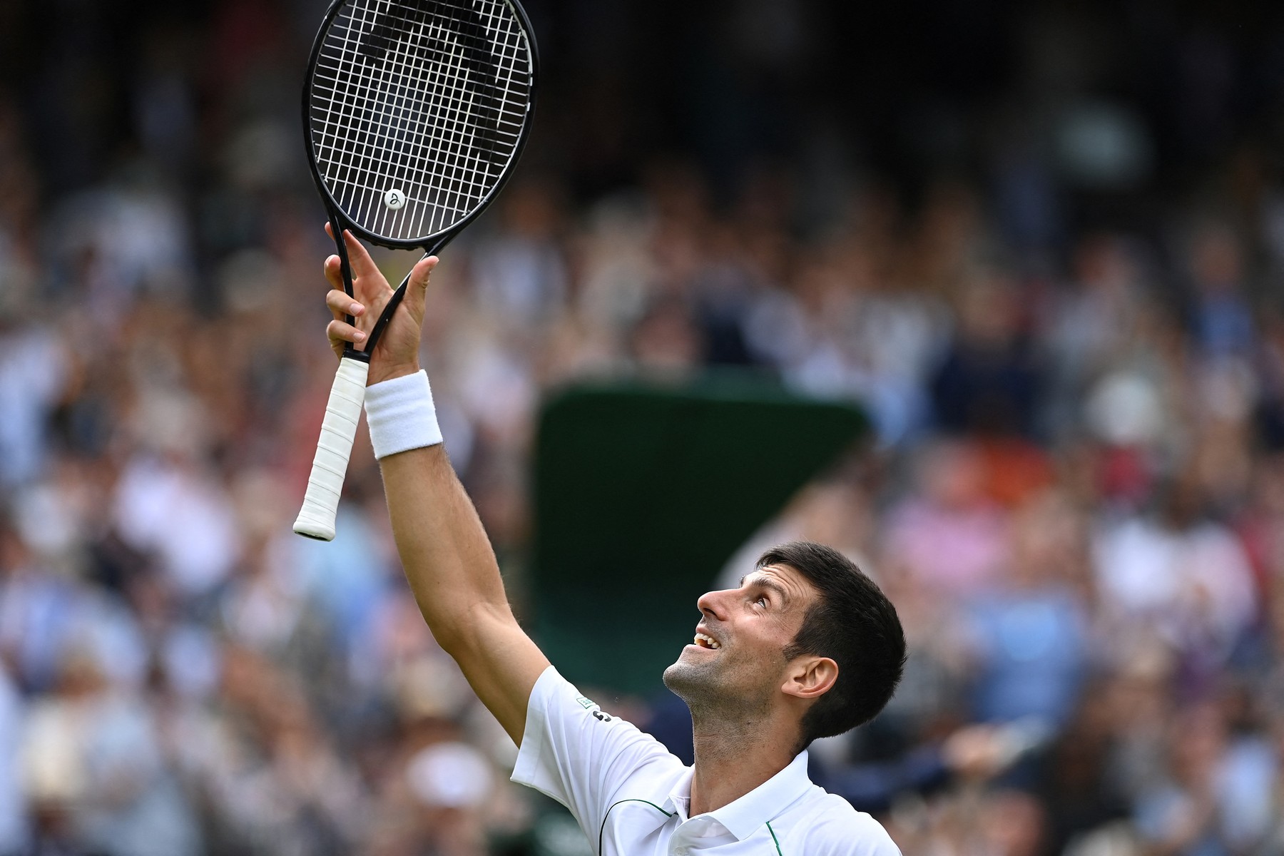 Novak Djokovic, calificare fără emoții în sferturile de finală ale turneului de la Wimbledon! Cu cine se va duela jucătorul sârb