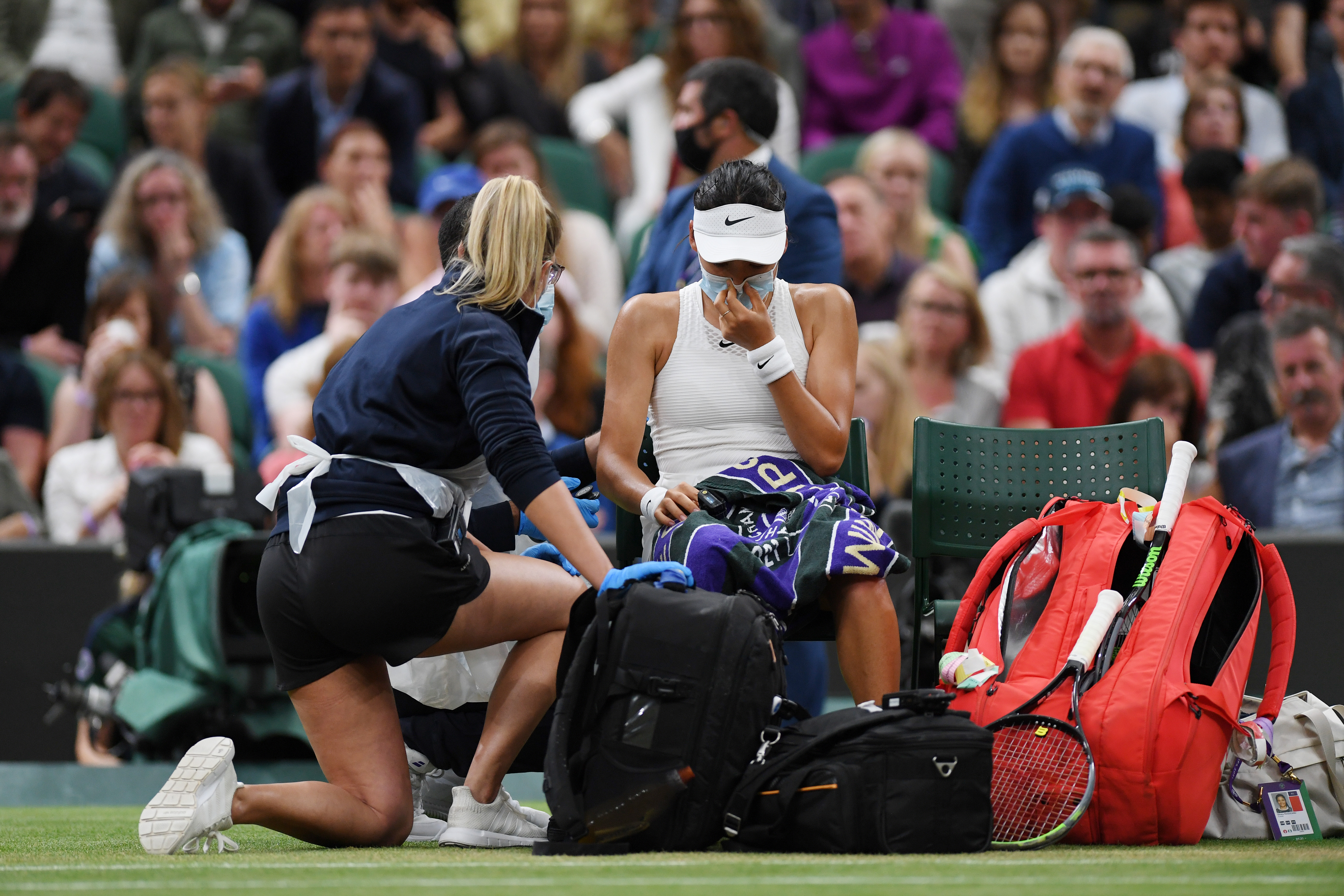 Cum au reacționat părinții Emmei Răducanu după apariția problemelor de sănătate de la Wimbledon și ce va face sportiva