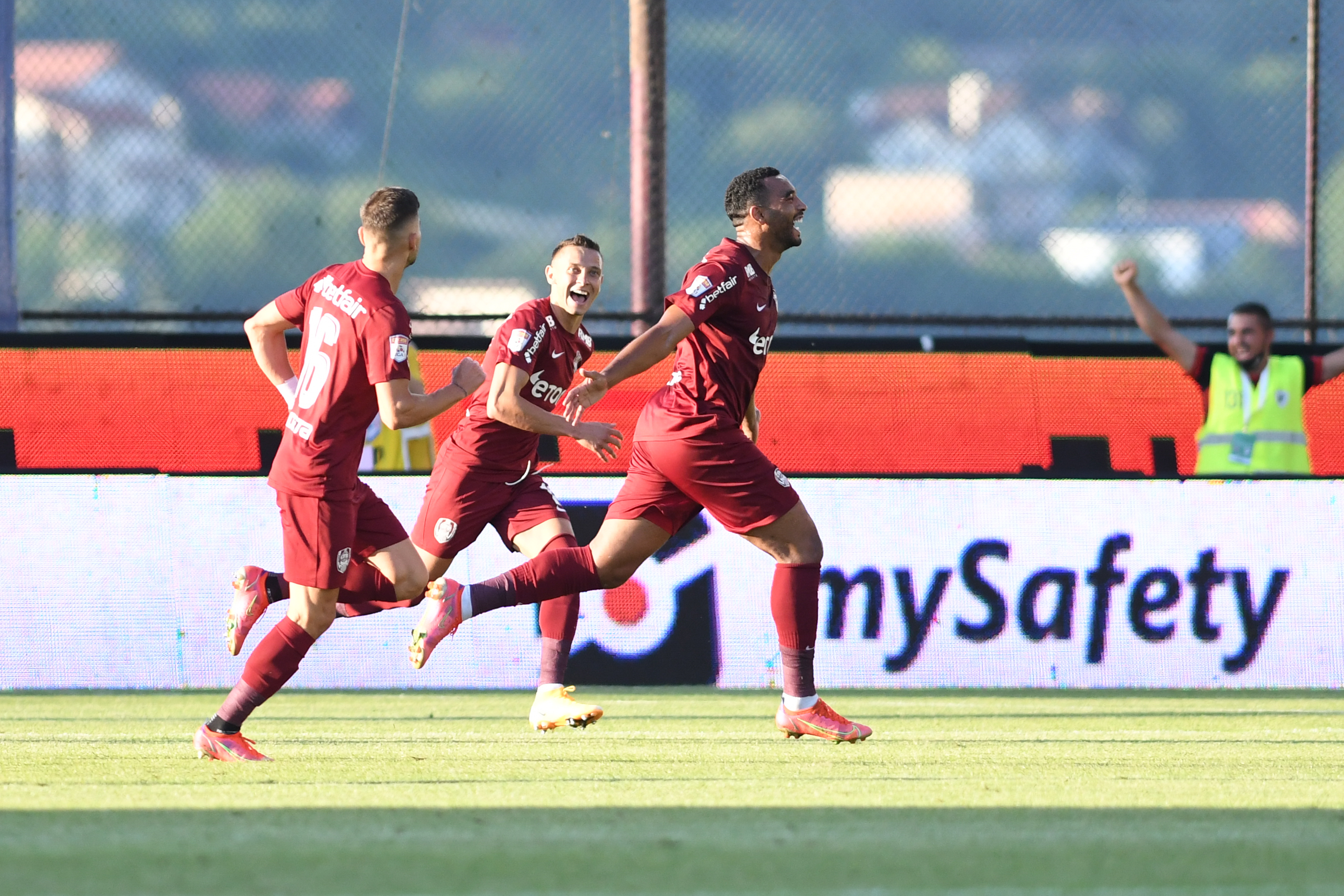 Billel Omrani, ”back in business” la CFR Cluj! Cum decurge colaborarea cu Marius Șumudică și secretul revenirii