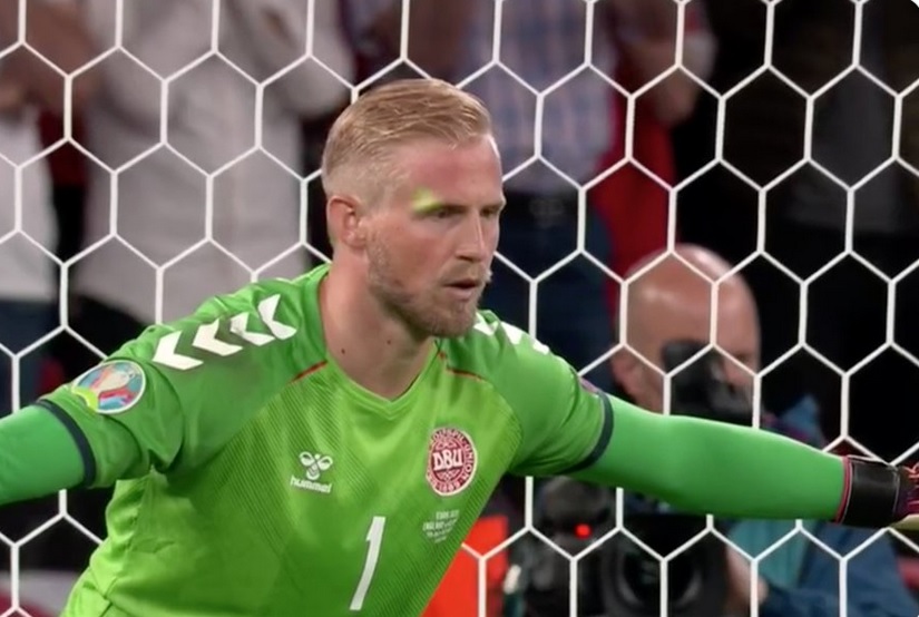 Pedeapsa primită de Anglia din cauza laserului care l-a deranjat pe Kasper Schmeichel, în semifinala EURO 2020