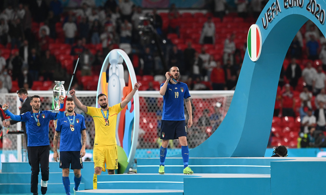 Gianluigi Donnarumma, la decernarea trofeului EURO 2020 / Foto: Getty Images
