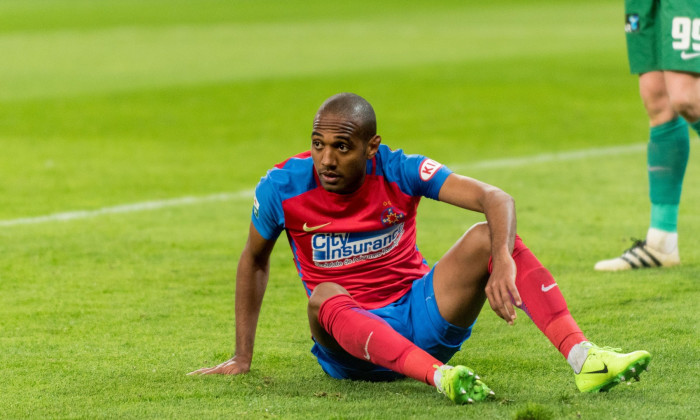 Bucharest, Romania. 02nd Apr, 2017. April 2, 2017: William Douglas de Amorim #29 of FCSB Bucharest during the LPF - Football Romanian Ligue 1 Orange 2016-2017 Play-Off, game between FCSB Bucharest and FC Dinamo 1848 Bucharest at National Arena Stadium, Bu