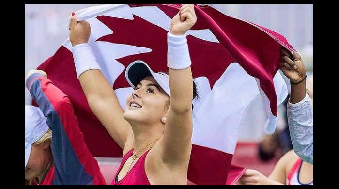 Bianca Andreescu, alături de drapelul Canadei / Foto: Instagram @biancaandreescu_