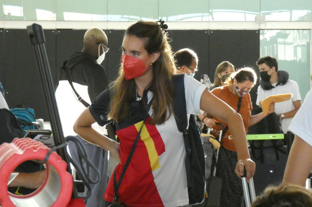 Ona Carbonell heads to Tokyo without her youngest son