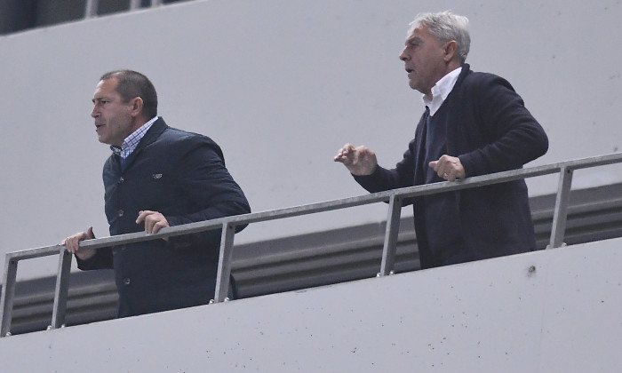 Pavel Badea și Sorin Cârțu, în tribunele arenei ”Ion Oblemenco” / Foto: Sport Pictures