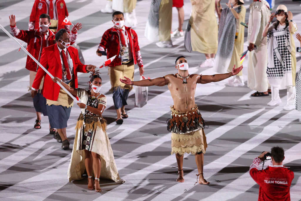 Un sportiv din Tonga a fost atracția principală a ceremoniei de deschidere a Jocurilor Olimpice