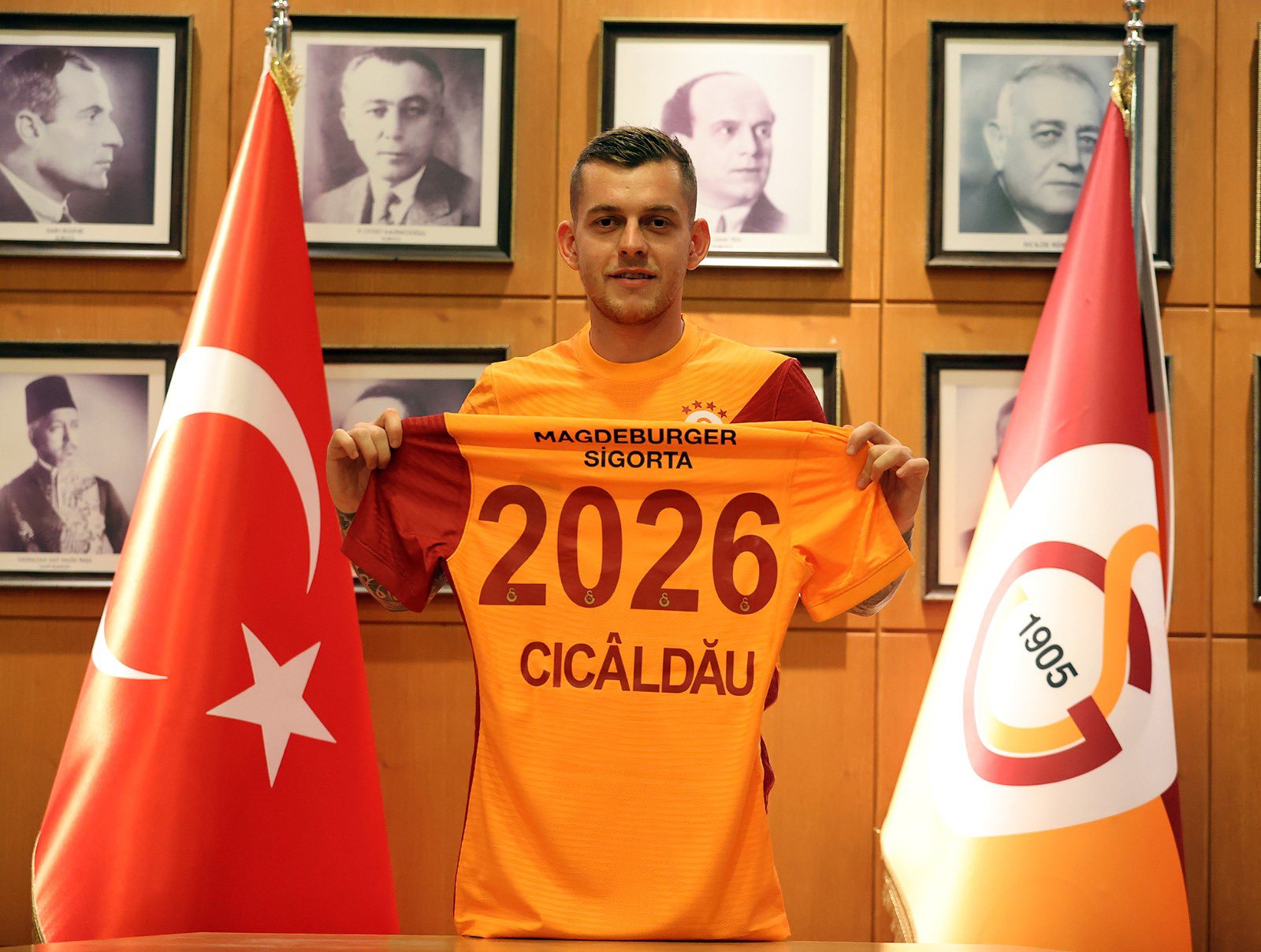 Alexandru Cicâldău, debut cu succes la Galatasaray! Mijlocașul român a marcat din penalty