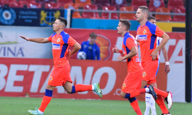 Olimpiu Moruțan, după golul marcat în meciul FCSB - Universitatea Craiova / Foto: Sport Pictures