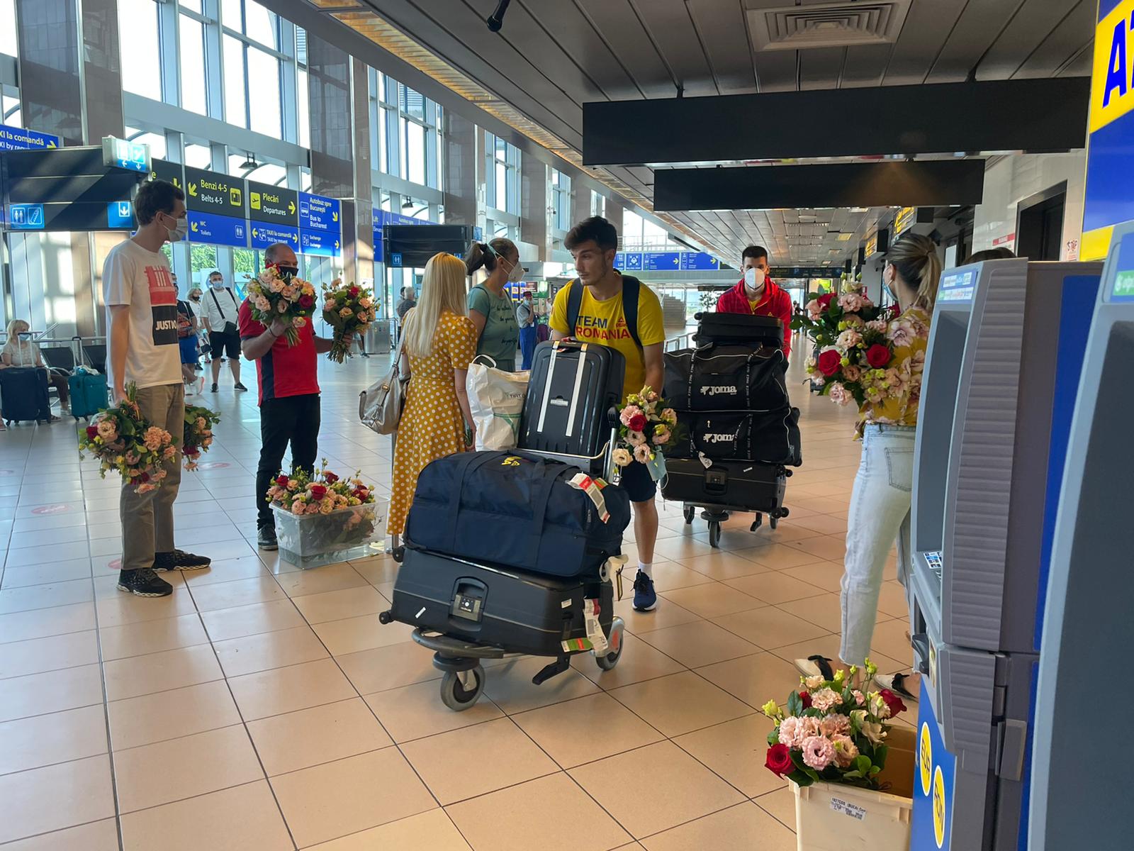 ”Tokyotricolorii” s-au întors la București după eliminarea de la JO 2020. Cum au fost aşteptaţi