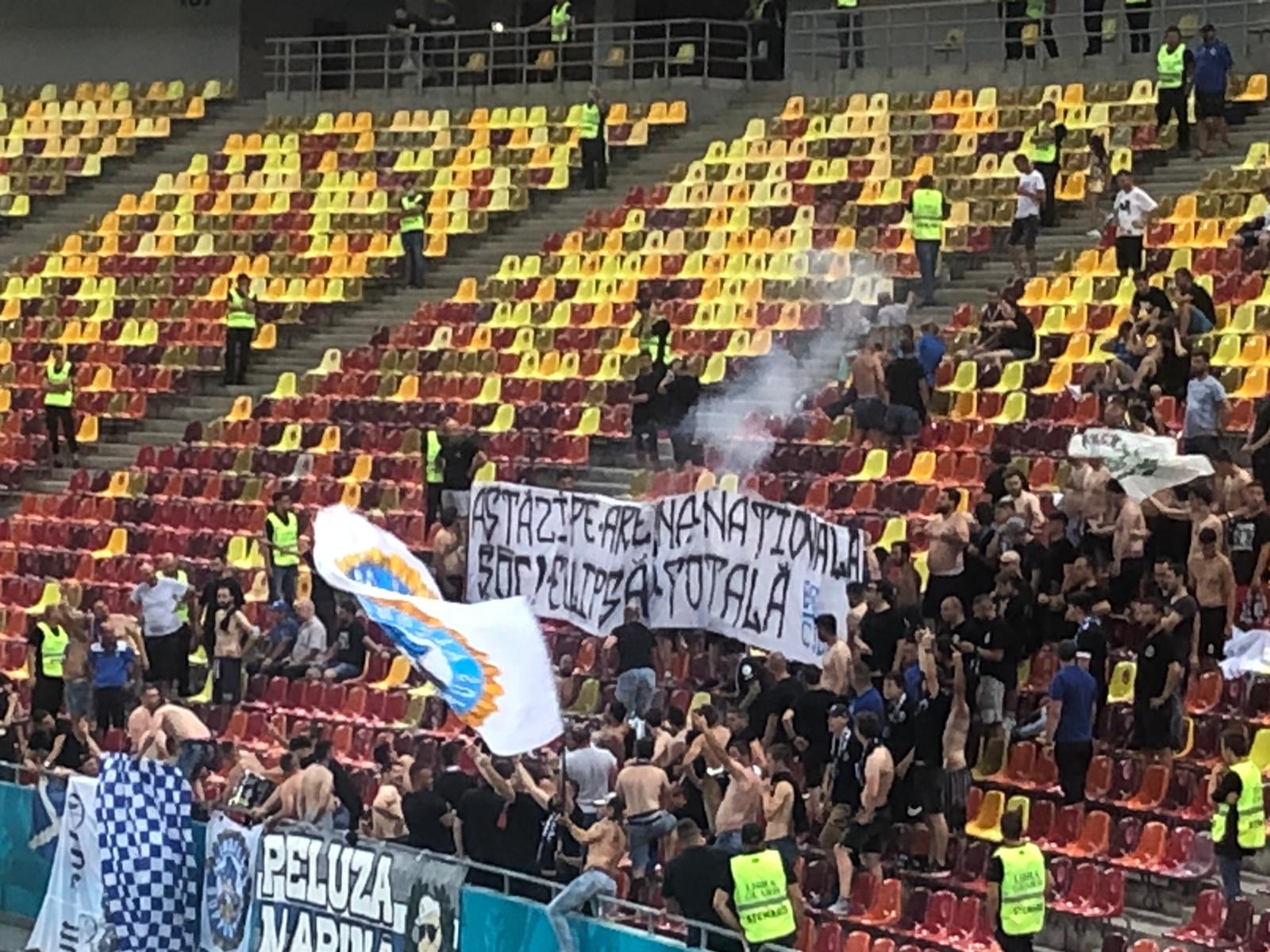Suporterii Farului, derapaj rasist la meciul cu Rapid! Banner-ul afișat pe Arena Națională și ce a urmat