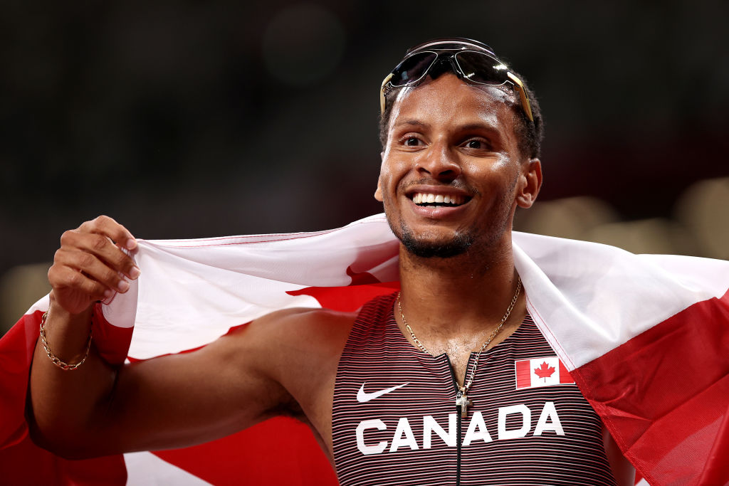 Canadianul Andre de Grasse, campion olimpic la 200 m