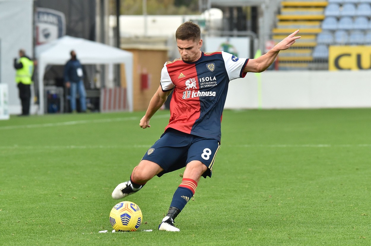 Răzvan Marin, gol de pus în ramă! Execuție superbă a mijlocașului lui Cagliari