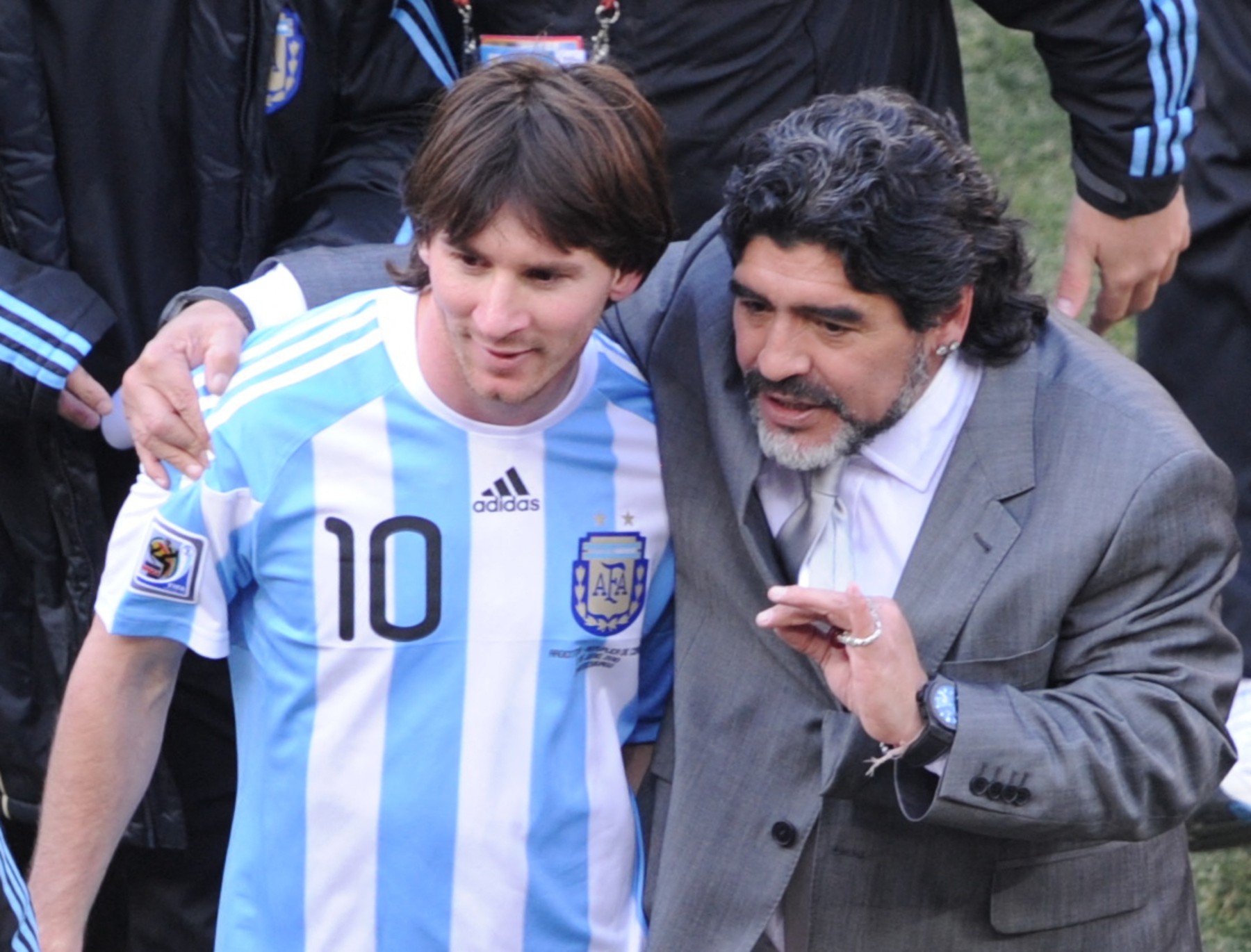Leo Messi nu a uitat de Diego Maradona nici după ce a câștigat al 8-lea Balon de Aur. Mesaj emoționat pentru ”El Dios”