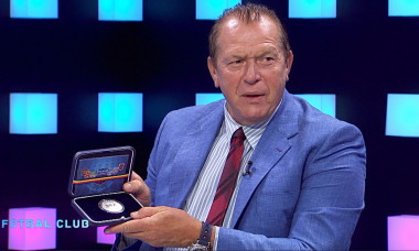 Helmut Duckadam și medalia primită de la CSA Steaua / Foto: Captură Digi Sport