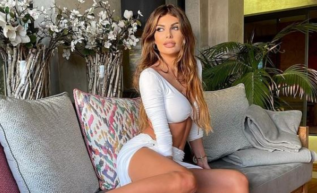 angela-martini4
