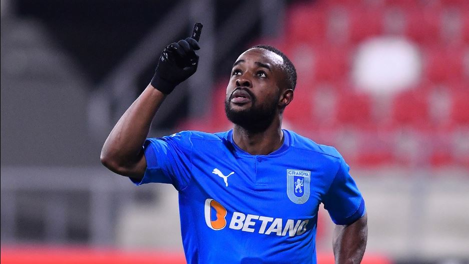 OFICIAL | Universitatea Craiova l-a vândut pe Reagy Ofosu la o fostă campioană a Turciei