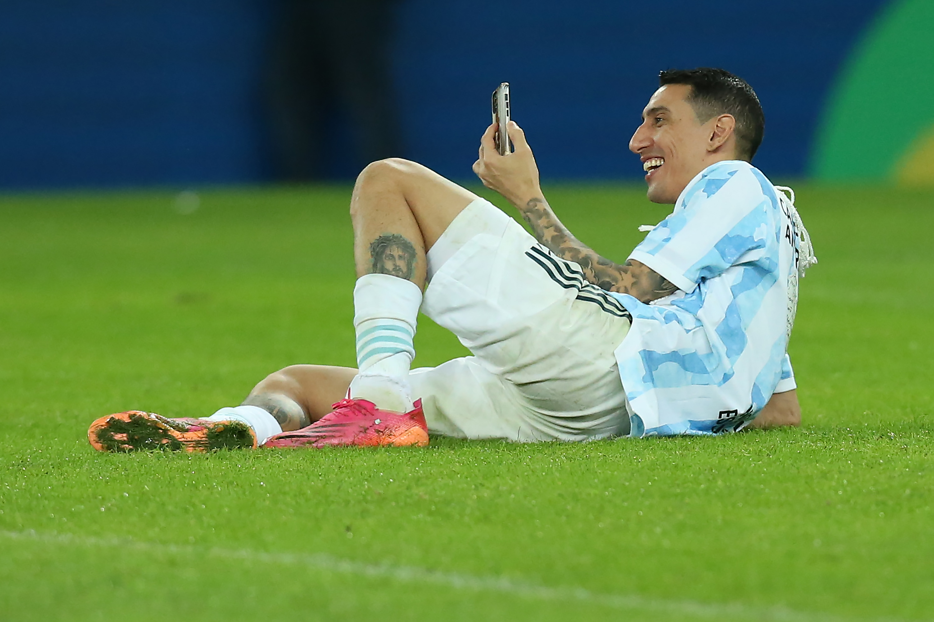 Vrea să se omoare, dar ce putem să-i facem noi? Sergio Aguero, luat în râs de Angel Di Maria după plecarea lui Leo Messi