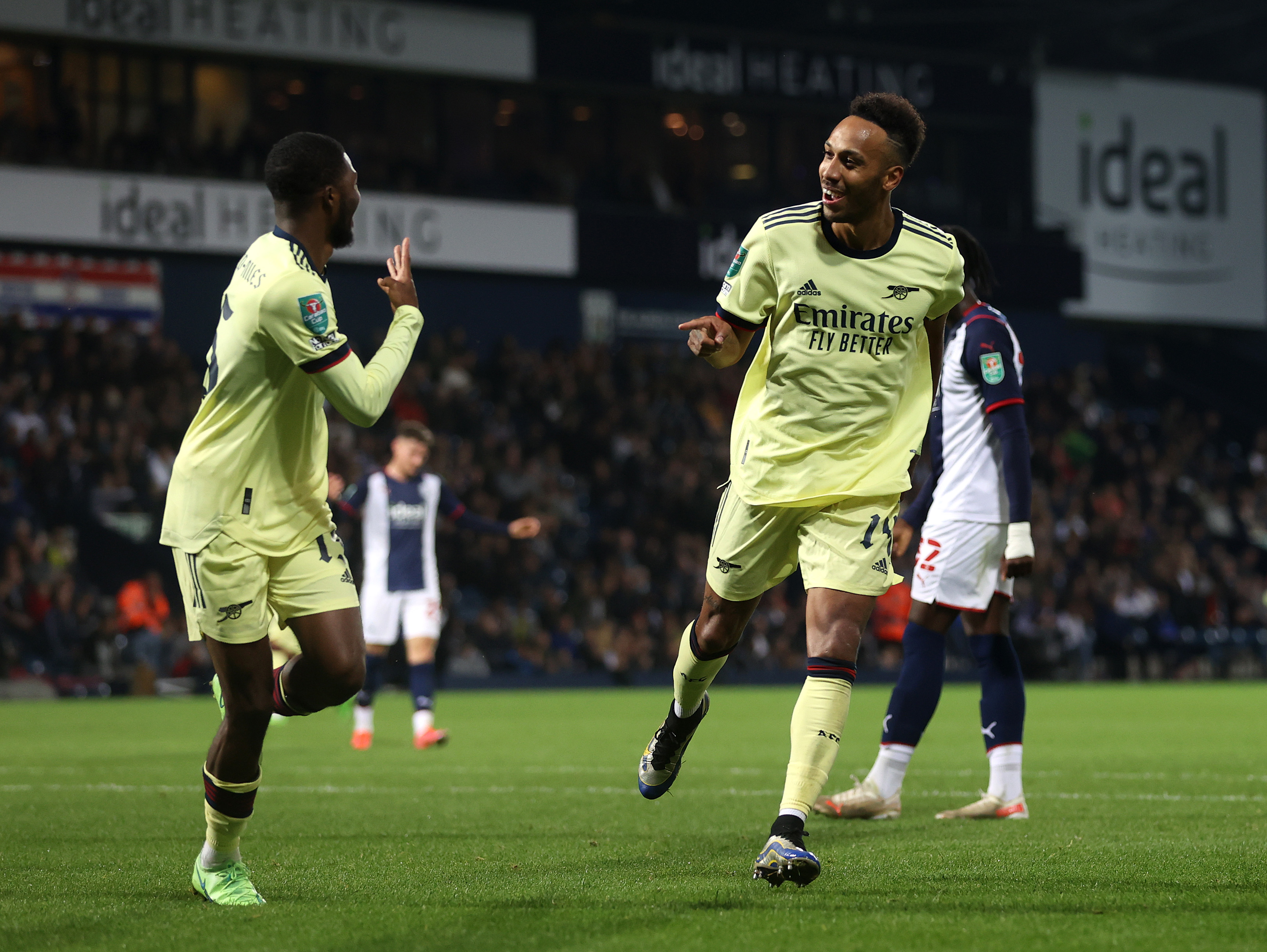 West Bromwich Albion - Arsenal 0-6. Tunarii trec fără emoții de turul doi în Cupa Ligii Angliei. Hattrick pentru Aubameyang