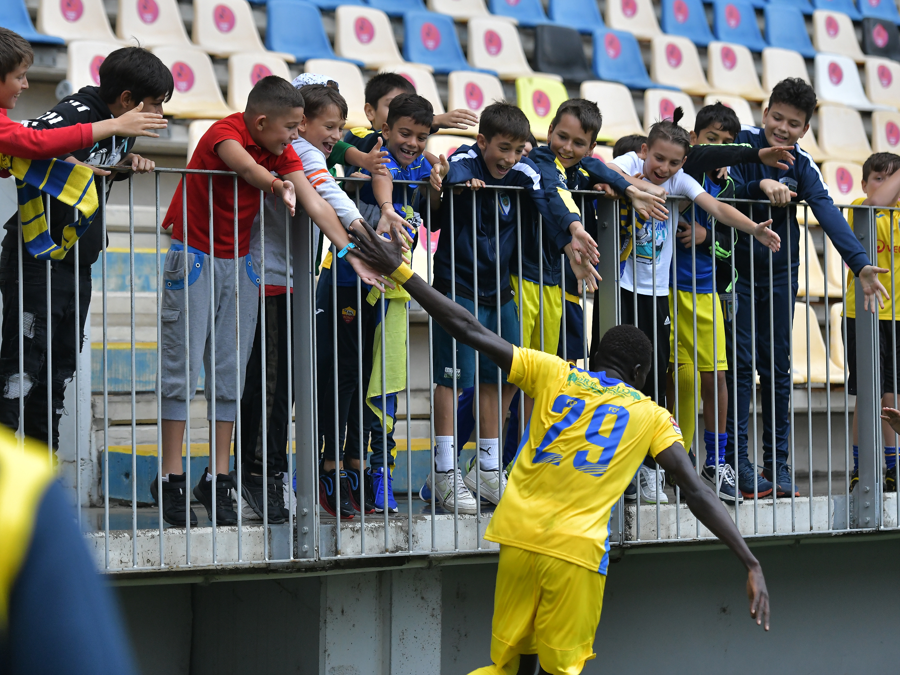 Petrolul - Dacia Unirea Brăila 4-0. Ibrahim Diarra a reușit să înscrie 4 goluri. Gazdele sunt pe primul loc în Liga 2