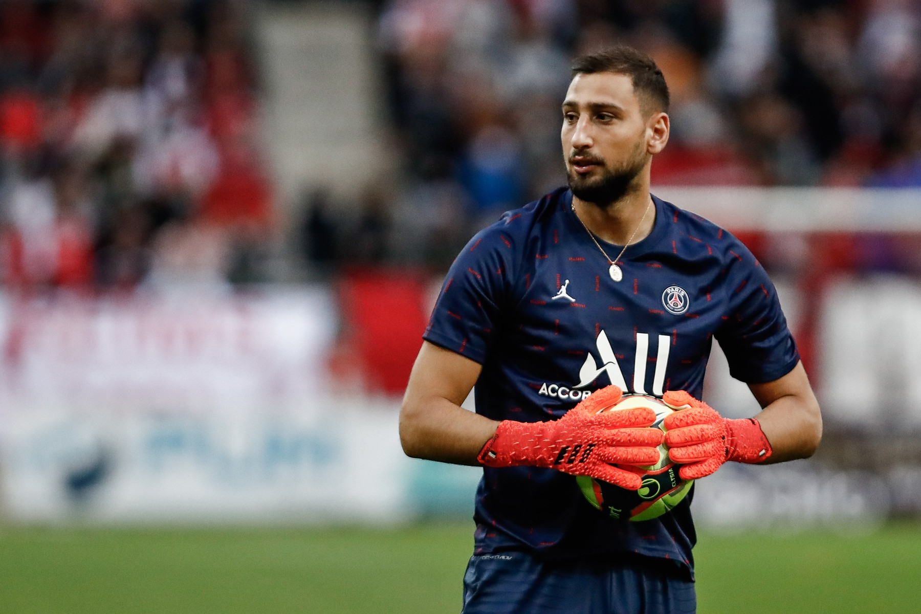 ”Nici nu ne gândeam că va veni!” Parizienii îi sar în apărare lui Donnarumma, după ce a fost huiduit de ultrașii lui AC Milan