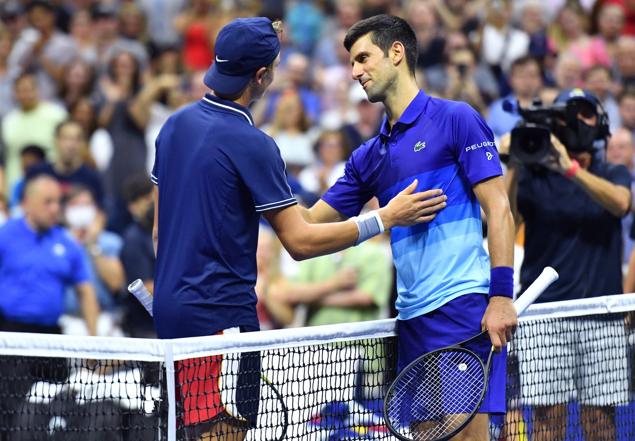 Novak Djokovic a pierdut un set în fața unui puști de 18 ani, dar s-a calificat în turul 2 la US Open. Rezultatele zilei