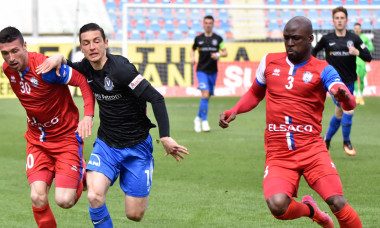 Ulrich Meleke, într-un meci FC Botoșani - Viitorul / Foto: Sport Pictures