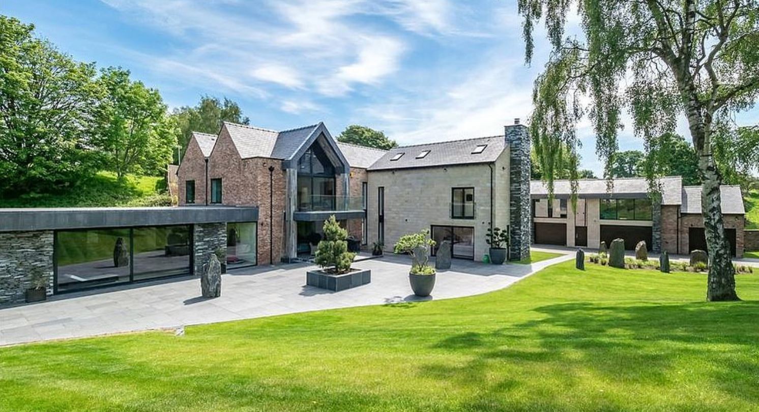 Motivul bizar pentru care Cristiano Ronaldo a fost nevoit să se mute din casa de 7 milioane de euro din Manchester