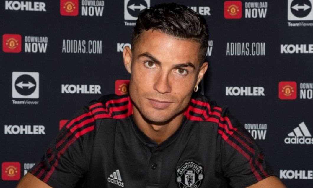 Cristiano Ronaldo a semnat pe 2 ani cu Manchester United / Foto : Twitter@Man Utd