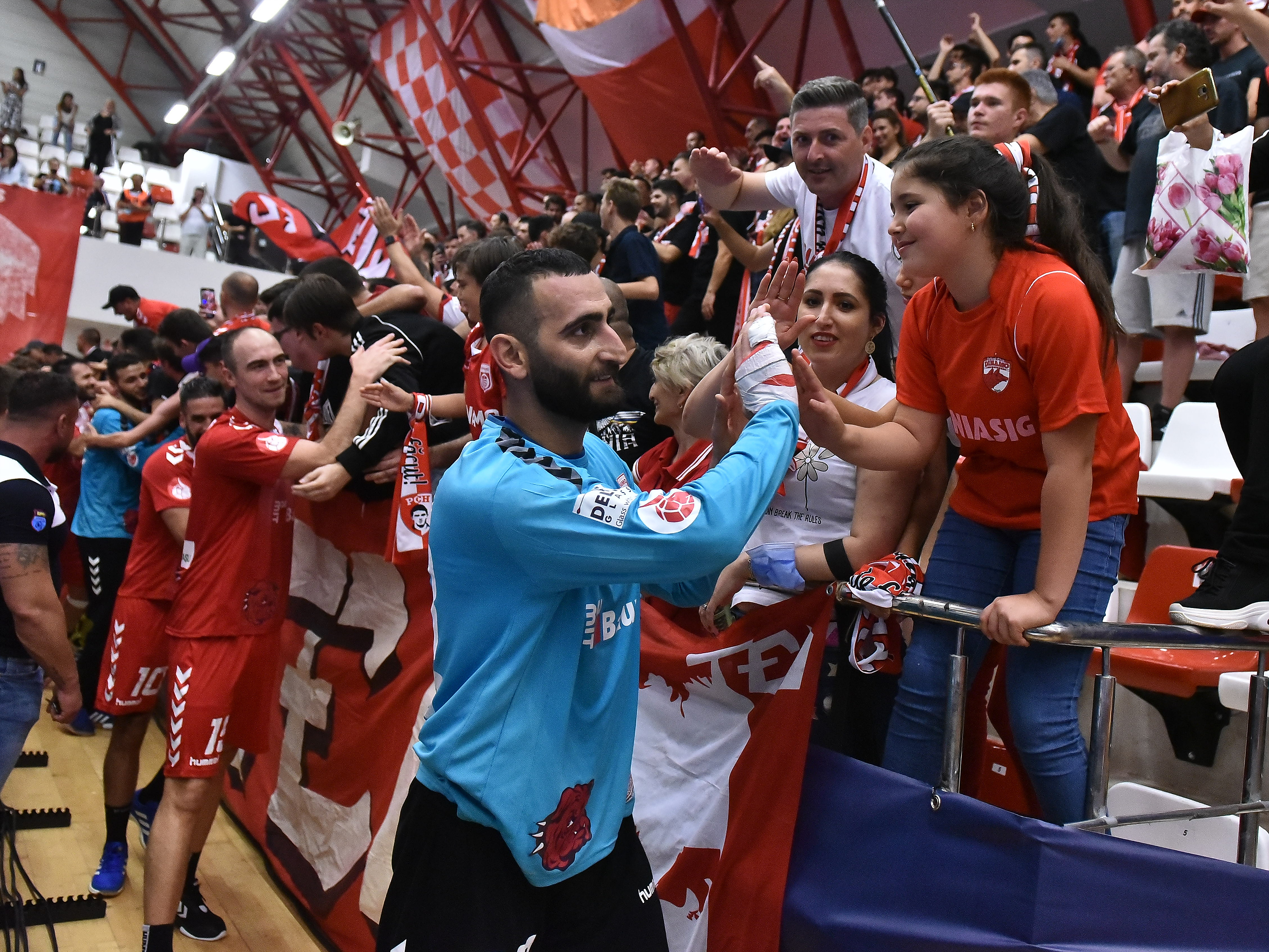 Momentul în care Dinamo a securizat victoria uriașă cu Kielce. Saeid Heidarirad, paradă superbă