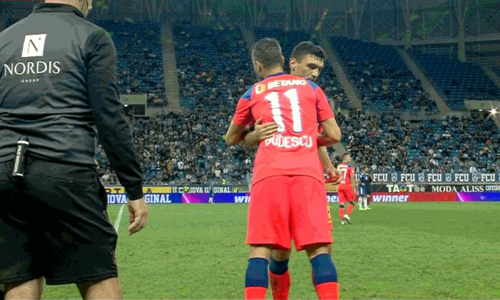 Constantin Budescu l-a înlocuit pe Claudiu Keșeru în U Craiova 1948 - FCSB / Foto: Captură Digi Sport