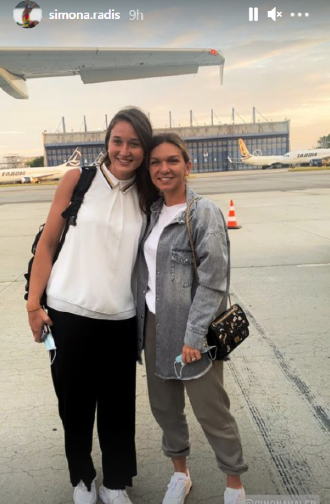 Simona Radiș și Simona Halep / Foto: Instagram@simona.radis