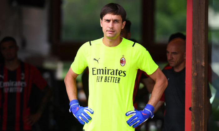 AC Milan v Pro Sesto - Pre-Season Friendly