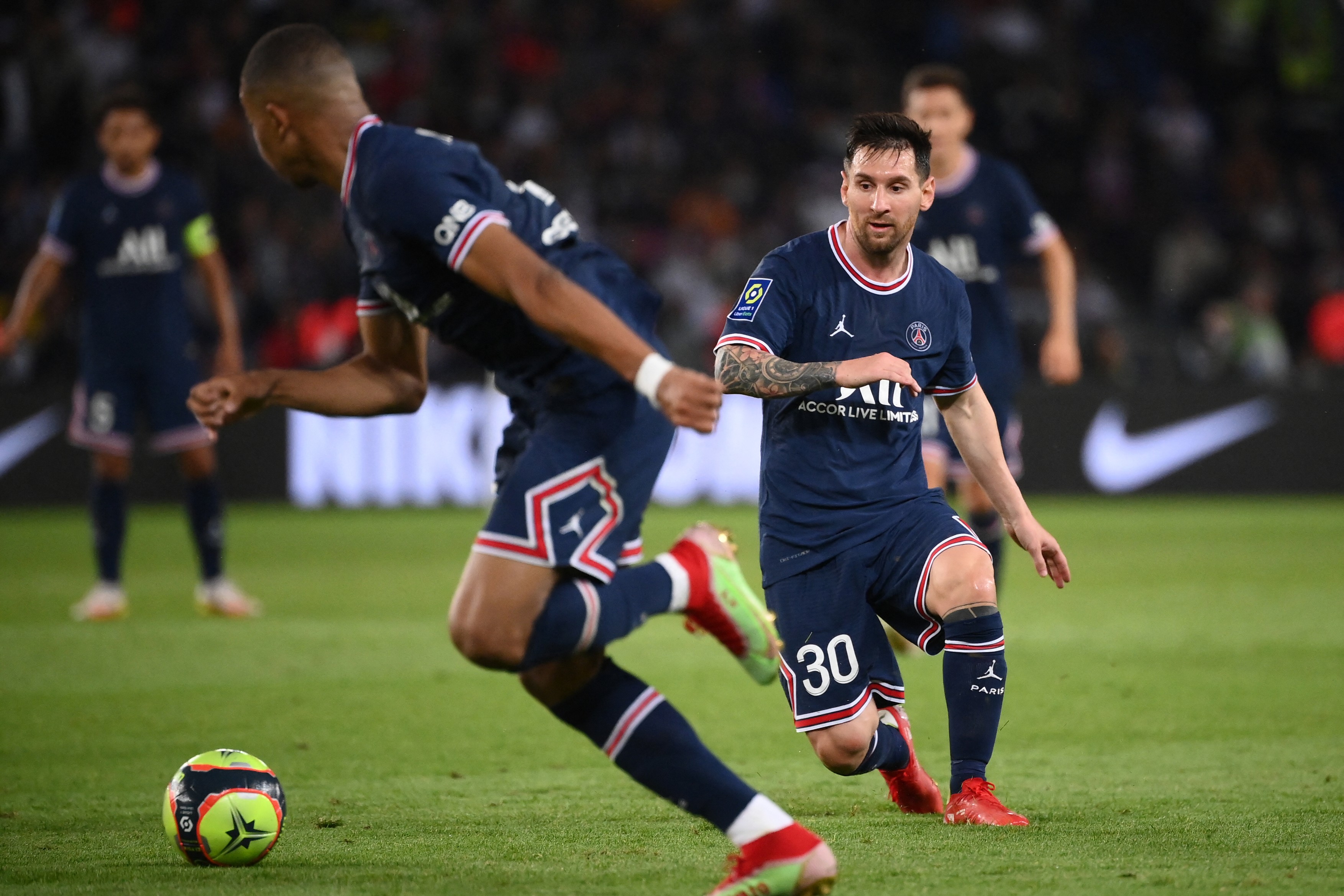 PSG - Lyon 1-1, ACUM la Digi Sport 1. Neymar egalează din penalty, după golul lui Paqueta. Messi, nervos la înlocuire