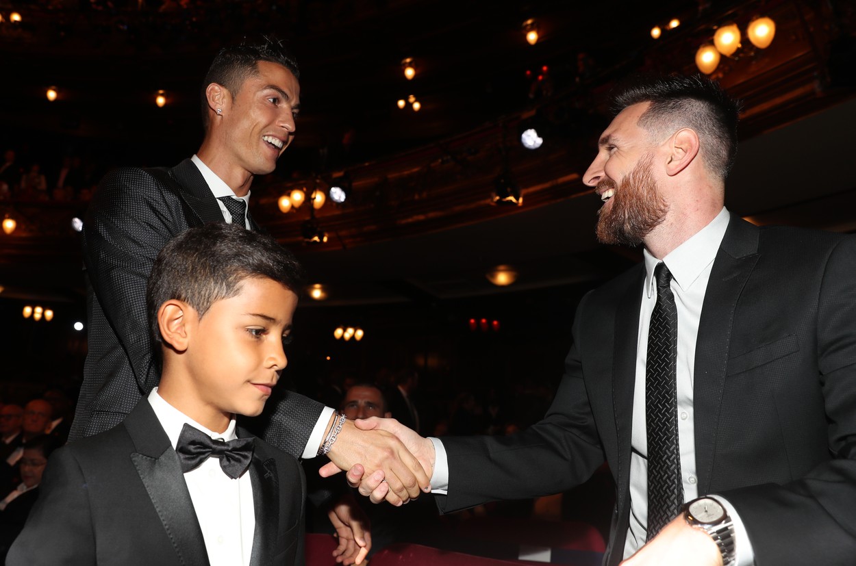 Cum a reacționat fiul lui Cristiano Ronaldo când l-a văzut prima dată pe Messi. Mama portughezului s-a amuzat