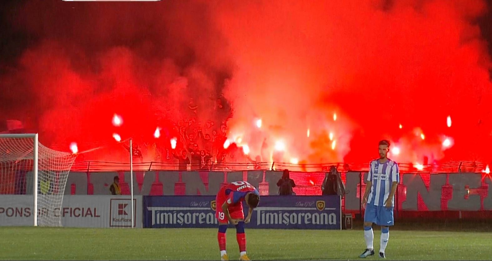 Cupa României, 16-imi | CS Hunedoara - FCSB 0-1, ACUM, la Digi Sport 1. Ianis Stoica deschide scorul. Gazdele, aproape de gol