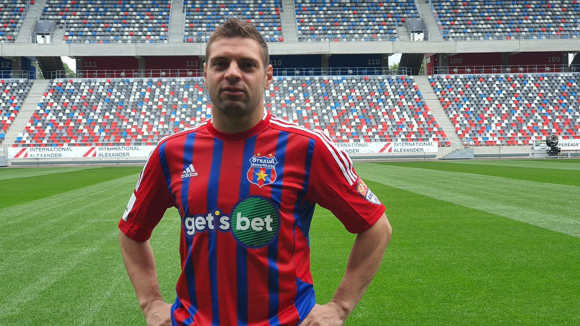 Discursul lui Adi Popa după primul său gol la CSA Steaua: ”Echipele sunt mult mai fizice!”