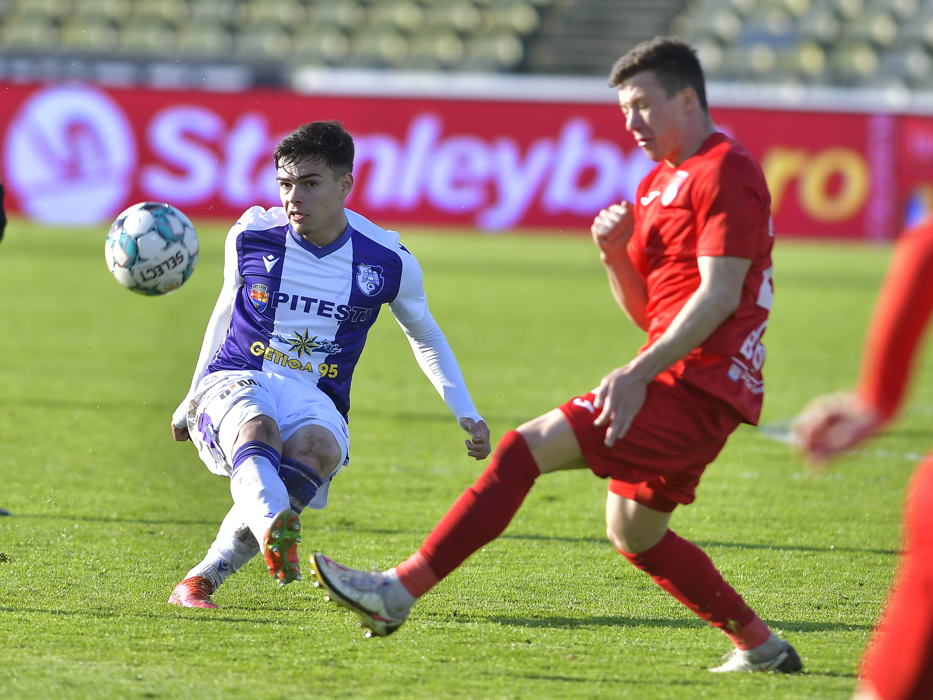 Chindia - FC Argeş 1-0, ACUM, pe Digi Sport 1. Echipa lui Emil Săndoi domină confruntarea