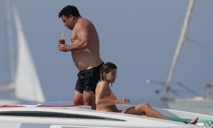 RONALDO NAZARIO DE VACACIONES EN IBIZA