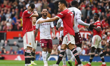 Manchester United v Aston Villa - Premier League
