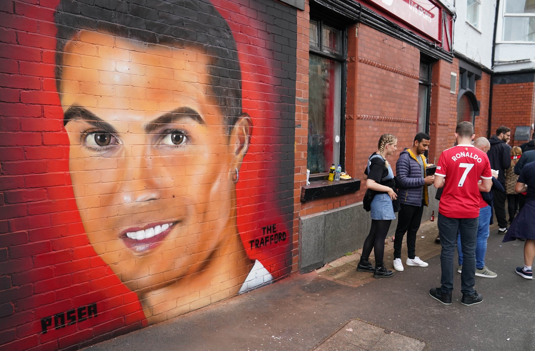 O pictură murală a lui Cristiano Ronaldo a apărut pe o stradă din Manchester! Reacția ”diavolilor” a fost neașteptată