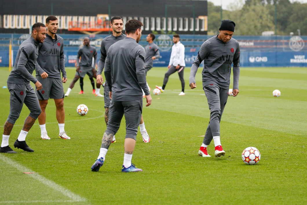 Saint-Germain-en-Laye: PSG's UEFA Champions League Training Session